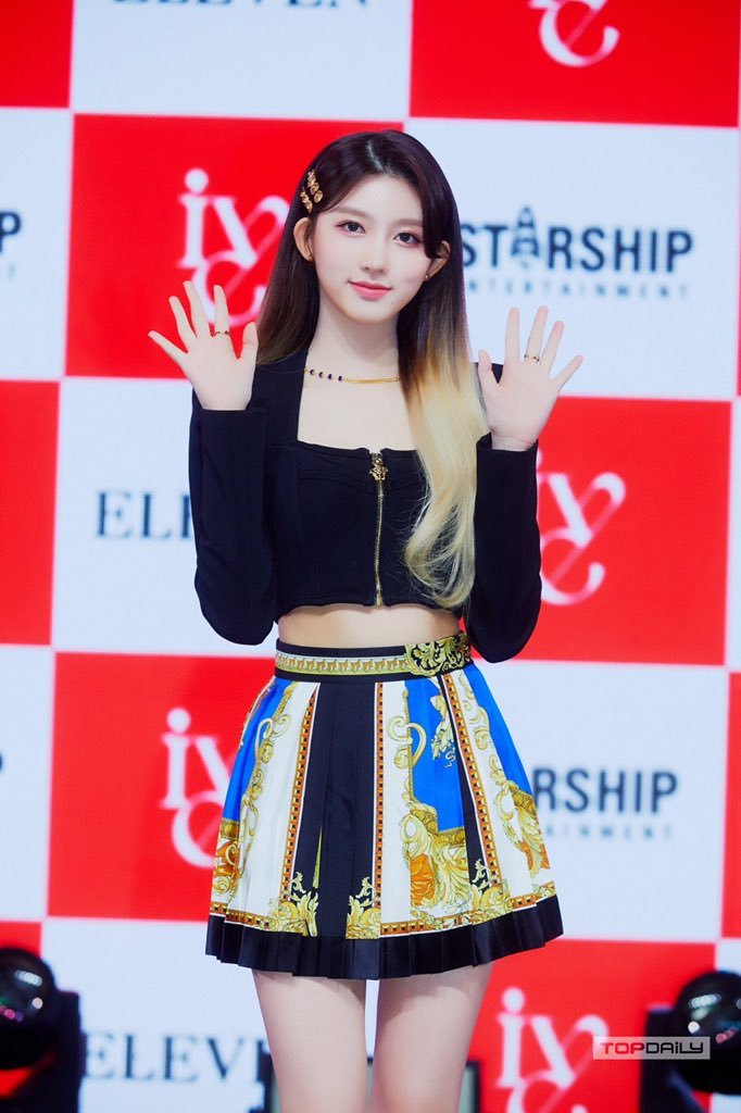 diveinto_LIVE's tweet photo. ㅤㅤㅤㅤㅤ
ㅤㅤㅤㅤㅤㅤ 𝐋𝐈𝐕𝐄 ⋆.ﾟ༘༘  « 𝔓re𝕤s ℭon𝐟erence »
ㅤㅤㅤㅤㅤㅤ  𝔇ëbu𝐭 𝔖howcāse 📸 ⵓ #𝐃𝕚αnα
ㅤㅤㅤㅤㅤㅤ https://t.co/mo1DeOPdkC