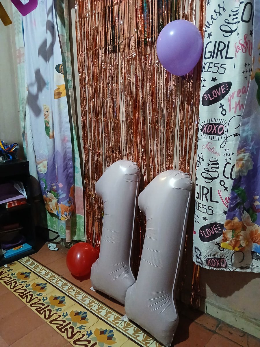 nmeches's tweet photo. Me felicito también...
11 años aferrándome a un amor bonito que llegó a cubrir todos mis vacíos. Que me recuerda que debo hacer las cosas bien, porque alguien me observa siempre.
Feliz Cumple mi princesa, que Dios siga haciendo maravillas en tu vida. 
Te amamos todos con locura. https://t.co/5jhdlWvt5I
