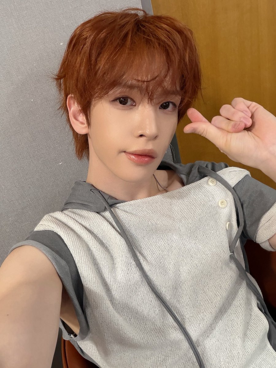 MaAllenBrasil's tweet photo. #X [💬 08.10.26] | Atualizações do #ALLEN 

“Brilho nos meus olhos~ ✨
Seguindo a respiração repetida~~ 🎶”

#LOUDER #sonouros #앨런 #CRAVITY #크래비티 @CRAVITY_twt @CRAVITYstarship https://t.co/7TT082uOOt