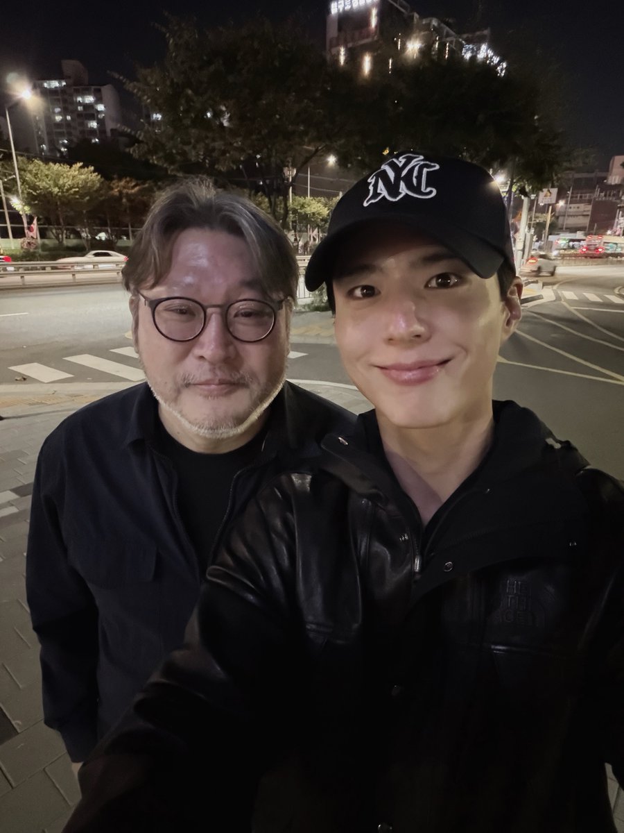 BOGUMMY's tweet photo. #응답하라1988
골목은 그저, 시간만으로 친구를 만든다. https://t.co/X8OMmP9uTT