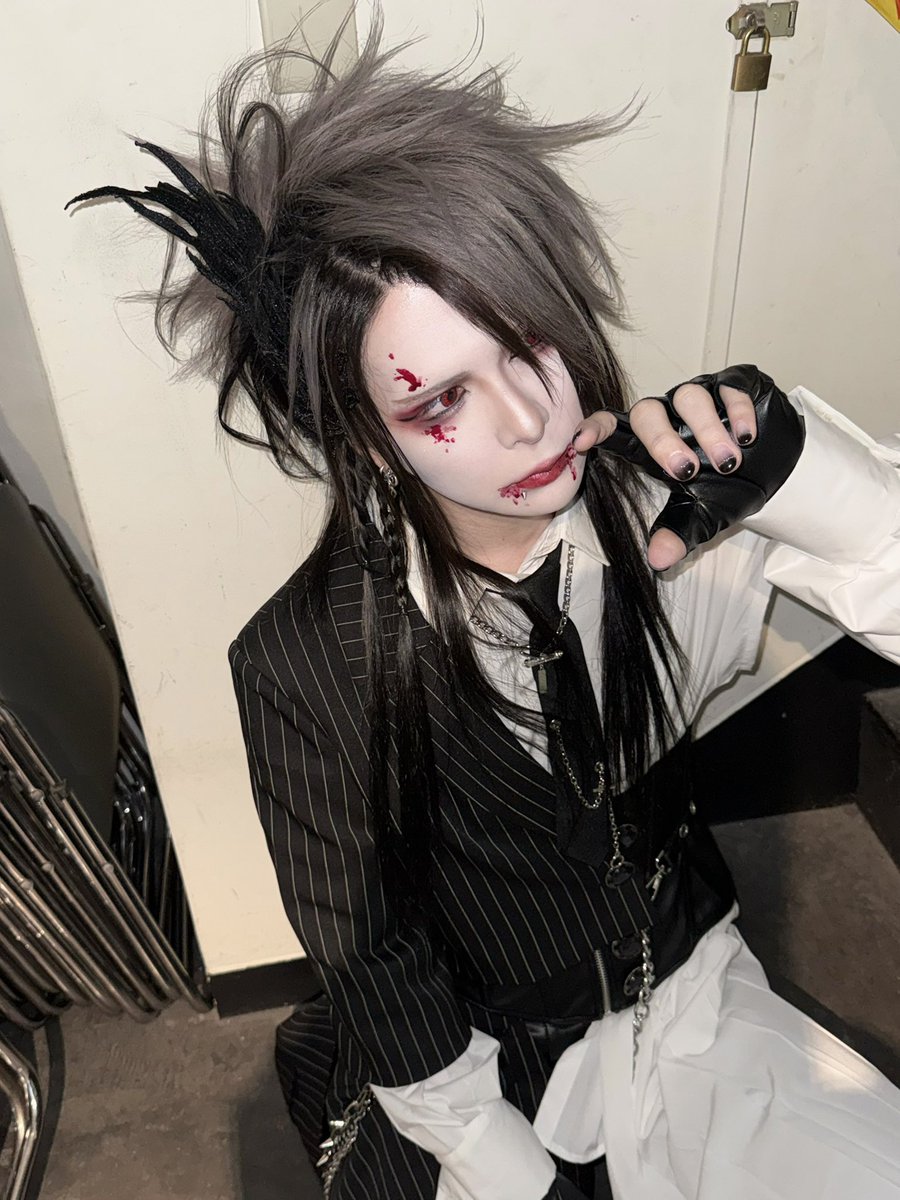 gravi_rikuto's tweet photo. 今日はハロウィン名古屋
ありがとうございました
セクシー振りまいてきました
あと、ネイル変えた https://t.co/d73mw81lxP