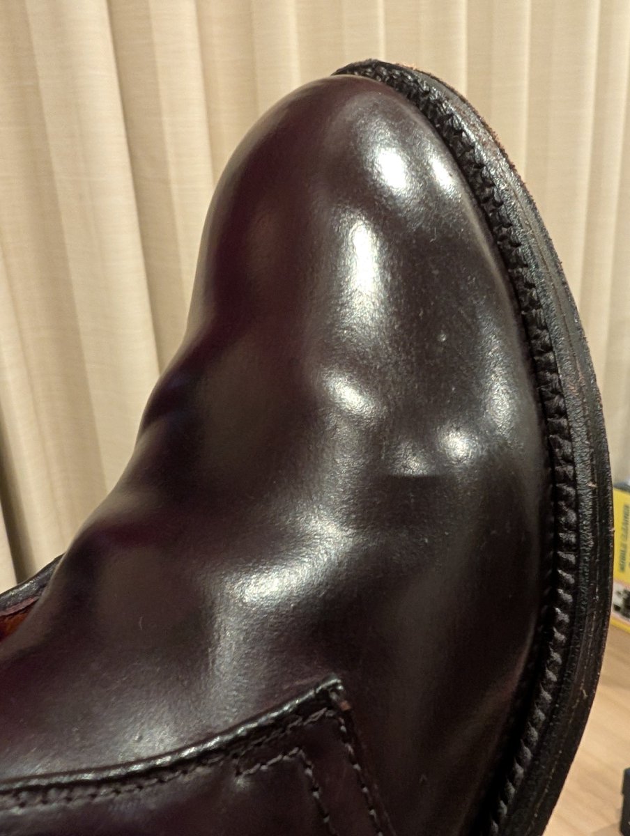 cabelinho_2026's tweet photo. つかれてて、すこしぼーっとしてたらズザァー！ってこすってもた😭

お手入れでなんとかなるのがコードバン(というか革もの)のよいところよ☺️ https://t.co/aM8T7vEjHG