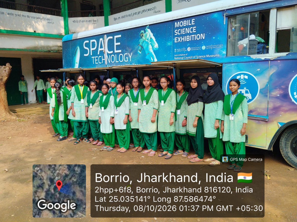 RSC_Tirupathi's tweet photo. Science Travels, Curiosity grows!
Mobile Science Exhibition Program at +2 R.K +2 High school Borrio Sahebganj, Jharkhand.
#mobilescienceexhibition #scienceisfun #scienceiscool @RSC_Tirupathi @ncsmgoi @MinOfCultureGoI @gssjodhpur @Rao_InderjitS @PIB_India https://t.co/7z9jzkmlt2