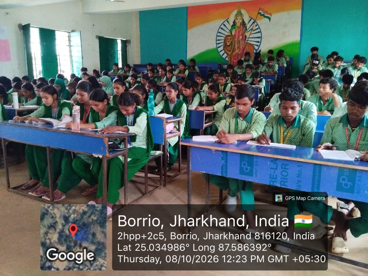 RSC_Tirupathi's tweet photo. Science Travels, Curiosity grows!
Mobile Science Exhibition Program at +2 R.K +2 High school Borrio Sahebganj, Jharkhand.
#mobilescienceexhibition #scienceisfun #scienceiscool @RSC_Tirupathi @ncsmgoi @MinOfCultureGoI @gssjodhpur @Rao_InderjitS @PIB_India https://t.co/7z9jzkmlt2