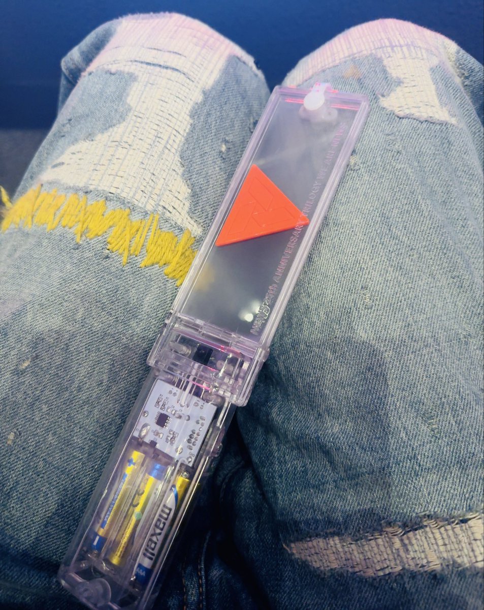 ShowAyanocozey's tweet photo. NEWSさん、また最高を更新してしまう。
てか、こんな途轍もない熱量のコンサートを三日連続でやってたのもどうかしてる。
「くらった」は、きっとこういう感情の時に使うんだろう。
やー、マジでカッコ良すぎたし、しかもお腹よじれた。。
#KMK https://t.co/Xe43Ka73VW