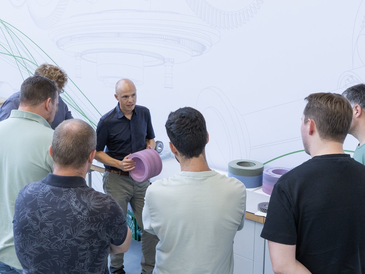 Gleasonposts's tweet photo. Last day at the Gleason Gear School in Ludwigsburg! Gear technology training, live shop floor demonstrations, and valuable networking. Next stop: Gear School Rockford, November 17–19, 2026: https://t.co/HSFkouDrWj

#gleason #geartechnology #gearschool #geartraining https://t.co/f4NcOLfcCx