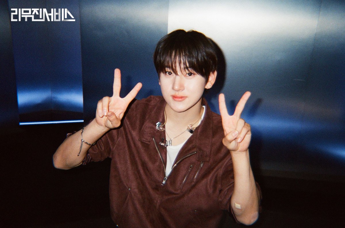 mujin_plz's tweet photo. 아 어떡해 나 계며든 것 같애🫠
솜사탕 계랑이 목소리로 노래 부를 때🤍
계러팅하고 무방비하게 웃을 때🤍
치솟는 이 마음은…
사랑인걸 사랑인걸♡‧₊˚ 🍫

@kickflip_jype

#계훈 #Kyehoon #킥플립 #KickFlip
#리무진서비스 #LMJSV https://t.co/4W9jLVSLlh