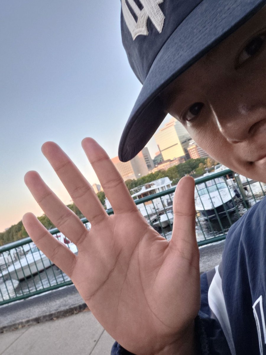 MONSTAXBASE tweet picture