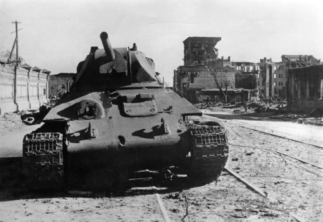 hw97karbine's tweet photo. @VoicesofWW2 The Balkenkreuz on the turret is an AI hallucination not present in the original image https://t.co/TqkvxGxZgP