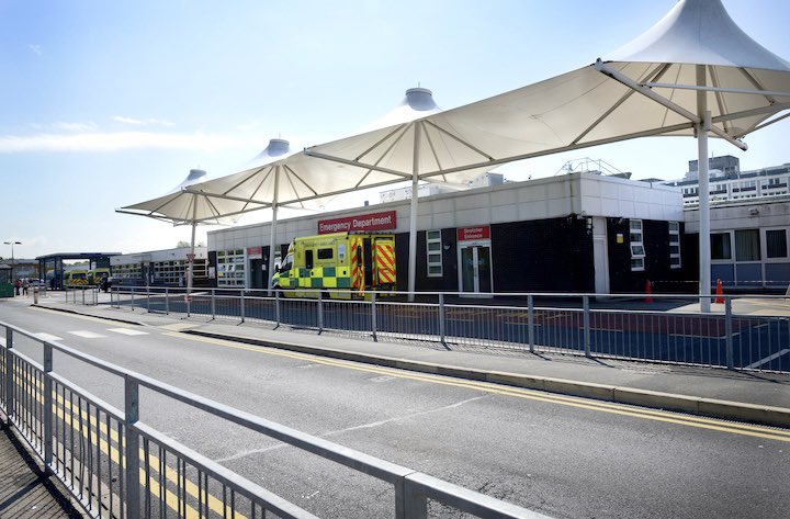 HeadwayCL's tweet photo. Major Trauma Patient Support Service at the Royal Preston Hospital supports patients and their families from the first day of injury.

🔹Financial advice.
🔹Legal support.
🔹Emergency fund.
🔹Employment advice.
🔹Emotional support. 
💙Volunteers welcome.

https://t.co/aHuByBvwu7 https://t.co/LUS56Pu5MX