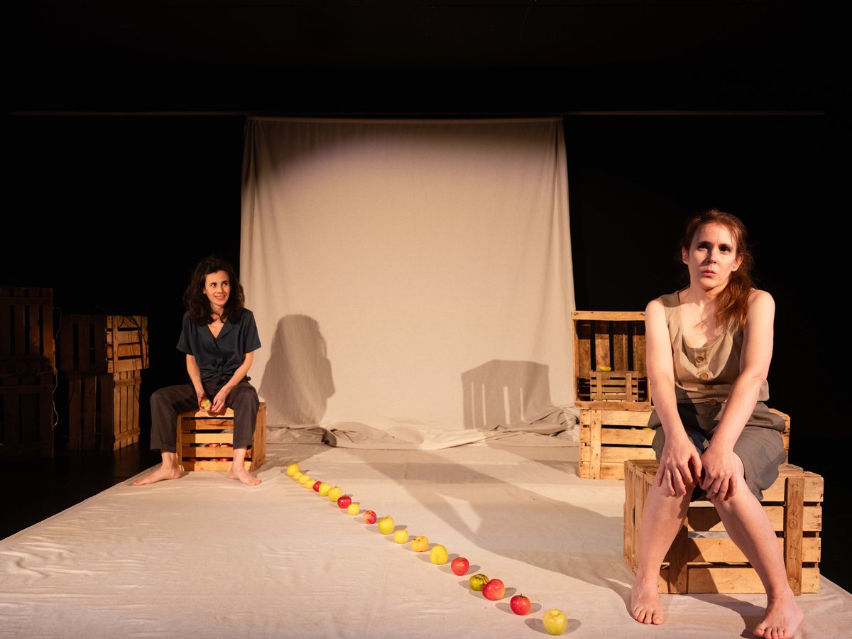 DipuSG's tweet photo. 🔴🎭 #Cultura #TeatroJuanBravo | La agricultura y la ganadería alzan la voz sobre las tablas del Teatro Juan Bravo, de la mano de Almealera y su obra documental ‘Yo nací en un surco de judías’

@TJUANBRAVO1  

https://t.co/aMIRdYjLvO https://t.co/HF6eYNsBjB