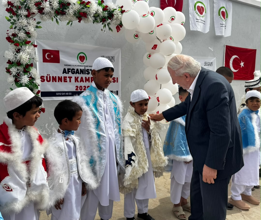 yardimeli's tweet photo. 📍Afganistan
▪️ Yardımeli Derneği Başkanı Dr. Sadık Danışman ve Yardımeli Derneği koordinatörü Halil Aykut'un katılımıyla Afganistan'da sünnet şöleni devam ediyor.
📞 0212 541 48 00
 🖱️  https://t.co/B1a2QiOAQc https://t.co/2DgVXGKIm7