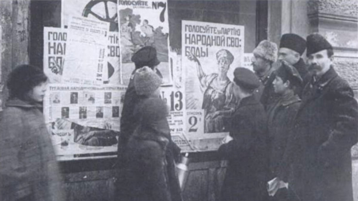 pokkoliidlc's tweet photo. 🧵 THREAD : pourquoi les Bolcheviks avaient RAISON de dissoudre l'assemblée constituante russe de 1918

(25 tweets avec images ça se lit vite) https://t.co/caQRhKzfIK