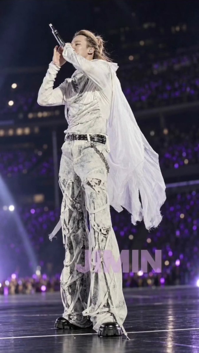 JKJM_09011013's tweet photo. 이 피규어 어디서 사나요? https://t.co/wxEPf3ZExj