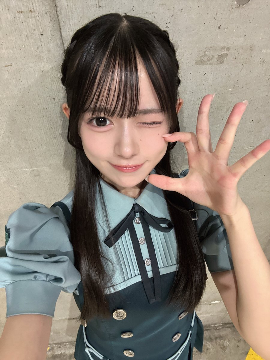 suzuno_mio's tweet photo. ⬅️2年前　　　1年前　　　今年➡️  #RainTree https://t.co/wlZfsdn7fX