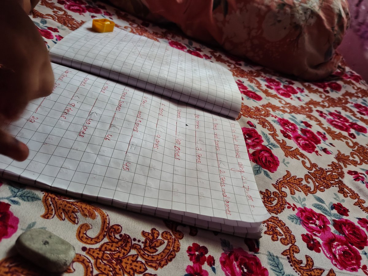 saumritaS1's tweet photo. Current Mood......
 Decoding Tens and Ones. Who's the student here anyway..???...

Homework time:^⁠_⁠^ Where 1+1 takes 45 minutes....🤪🤪🤪 https://t.co/qy5enUOSmj