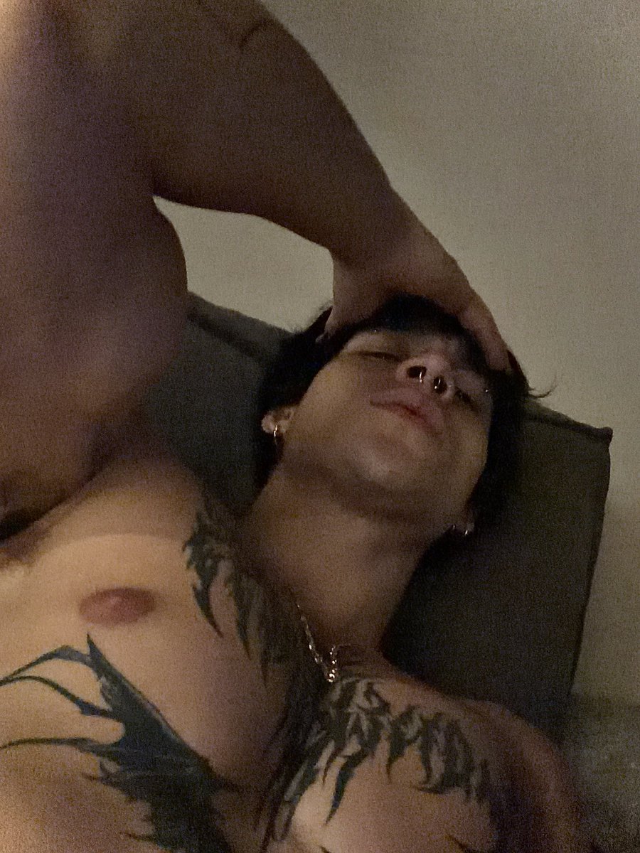 version69little's tweet photo. pecstember:)💋 https://t.co/TCRttDZB27