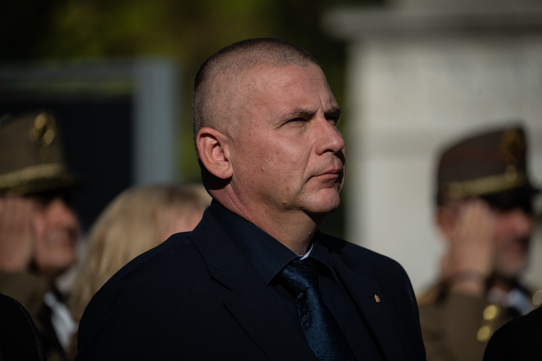indexhu's tweet photo. Mégsem lesz új sajtófőnöke a Honvédelmi Minisztériumnak, miután kiderült, hogy a jelölt Rogán Antal volt beosztottja.
https://t.co/o7dEpGVwJt
Fotó: Németh Kata / Index
#Tisza #Hungary #press #media #indexhu https://t.co/T7Pqmd9pg0