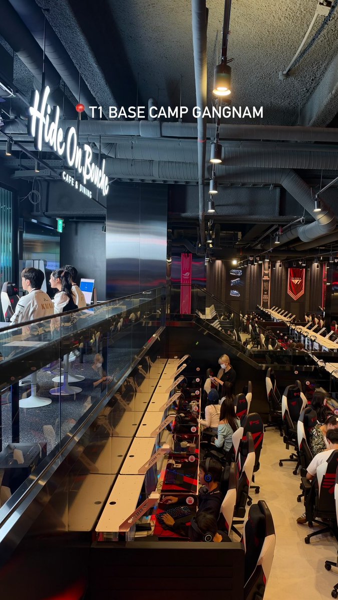 t1basecamp_gn's tweet photo. 📍T1 BASE CAMP GANGNAM

#T1BASECAMP #T1BASECAMPGANGNAM #TBC #ToBeConnected https://t.co/H7rZKIxgtb