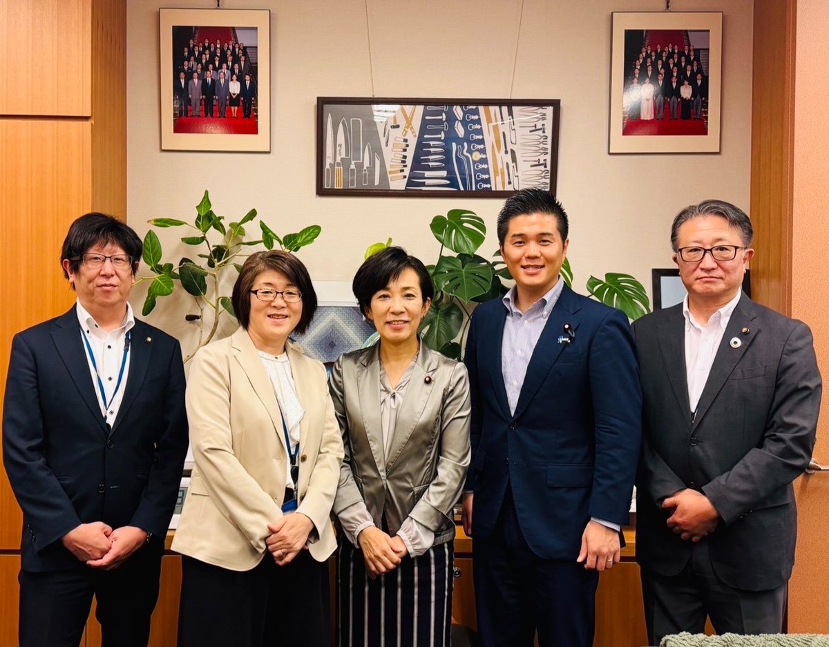 Yamamotokanae's tweet photo. 原田直樹さんと、船橋市議会の木村さん、上田さん、葛生さんがご挨拶にみえました。
ともどもに頑張ります。
＠NaokiHarada1122 
＠m_kuzuu https://t.co/3Uqjjrptrr