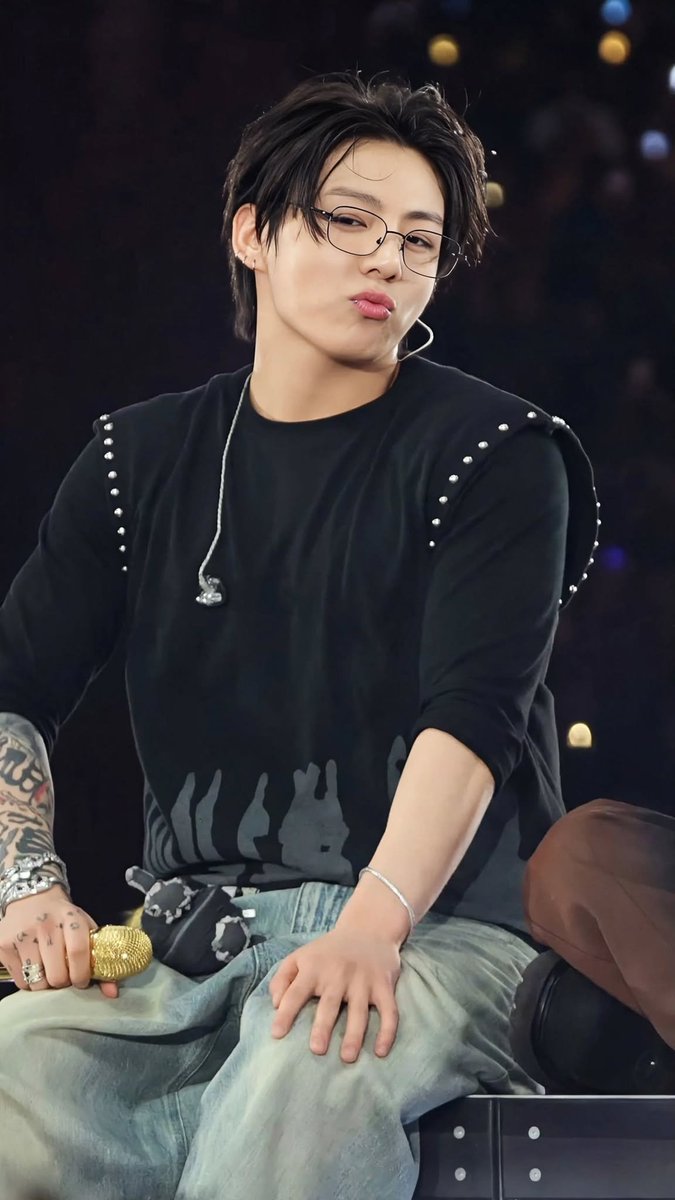97Jungukk's tweet photo. https://t.co/jkkwflpbGK
