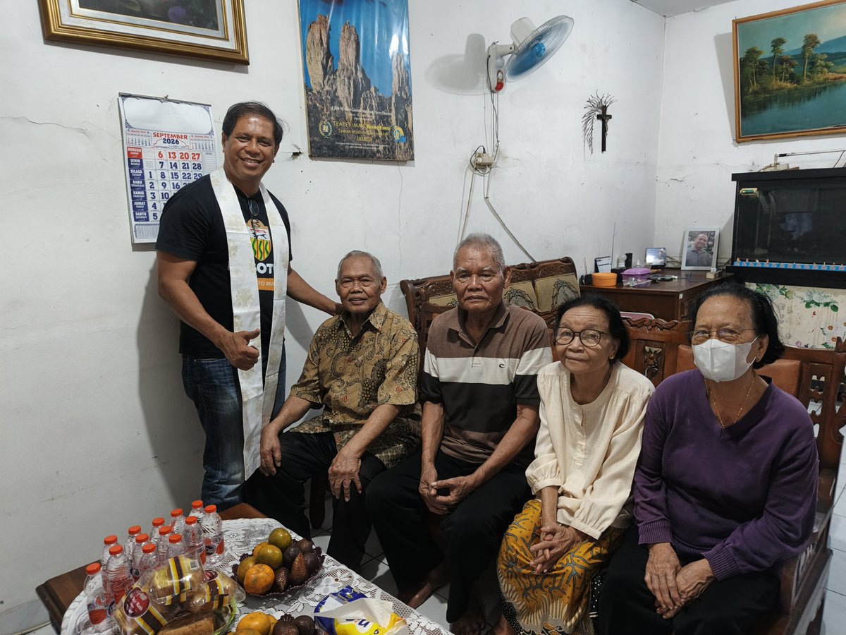 Scalanews1's tweet photo. ```Scala News```
*“Indonesia: People’s Mission begins in Region 3 of St. Aloysius Gonzaga Parish”* https://t.co/tGEOcKhiIQ #scalanews #redemptoristsinternational #RedemptoristMission #RedemptoristYouth #RedemptoristFormation #RYVM #Redemptoristvocation #RedemptoristSpirituality https://t.co/D9COak3BrH
