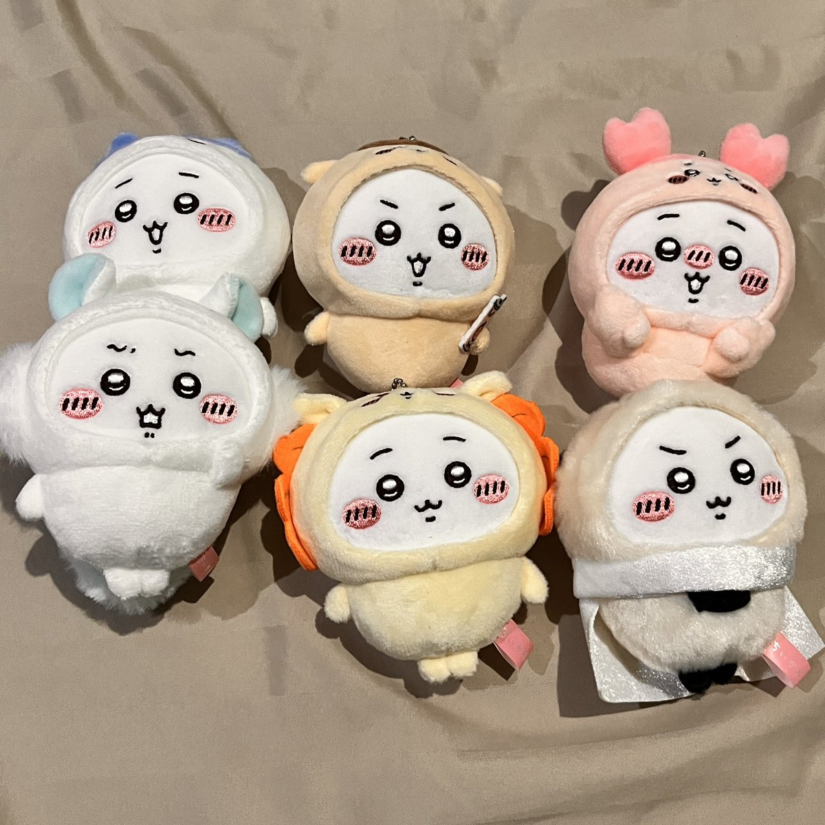 mavuikav's tweet photo. ini lucu bgt GEMES BGT chiikawa larp jadi tmn2nya

tp pas jd momonga kyk ad rasa najis gitu gw liat

jgn tanya usagi d mna, gw gk sanggup soalny mahal sendiri ajg https://t.co/jsB60e2ead