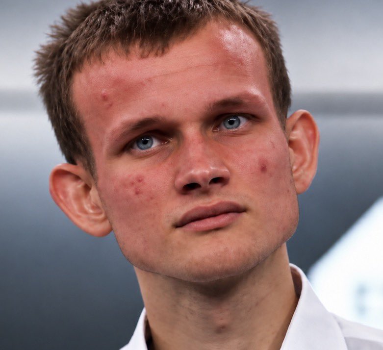 cryptorover's tweet photo. 💥BREAKING:

Vitalik Buterin warns that AI could seriously weaken cryptography within JUST 2 years. https://t.co/3XWsVejivE