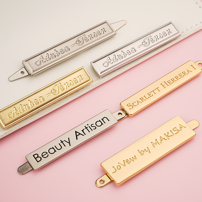 baghardware's tweet photo. Custom metal logo plate for bags.
Silver metal label with engraving logo for handbags.
Gold metal nameplate custom logo.
#metallogo #metalplate #metallabel
#customlogoforbags https://t.co/IX80M2w2fG