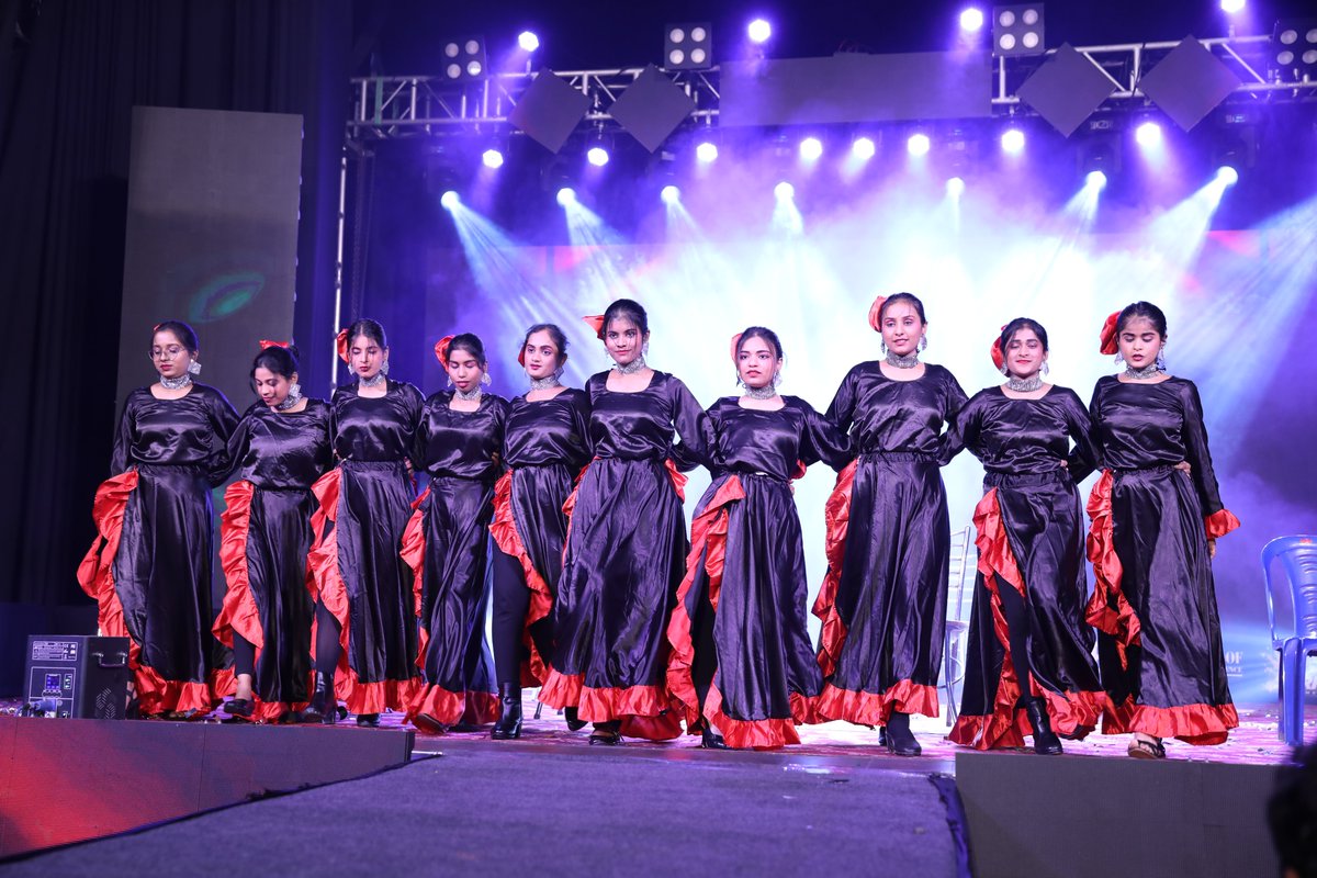 iibsonline's tweet photo. Surface 2026: #Unforgettable Performance
Teamwork, collaboration and cultural #diversity came alive on stage as our #MBA & #PGDM students delivered a spectacular #GlobalDance Performance at Surface 2026, #IIBS Bengaluru’s Annual Intra-Collegiate Management & Cultural Fest. https://t.co/TVzA7HgM2V