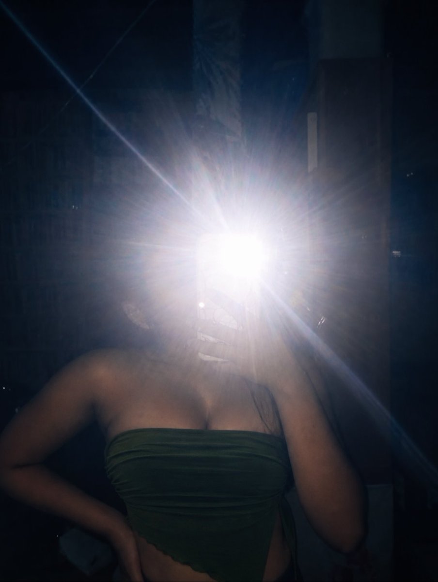 lynluvcats's tweet photo. the fit kinda ate 
So did i cook or nah? 
. 
. 
And the top called slit tube top. https://t.co/OVno56aImd