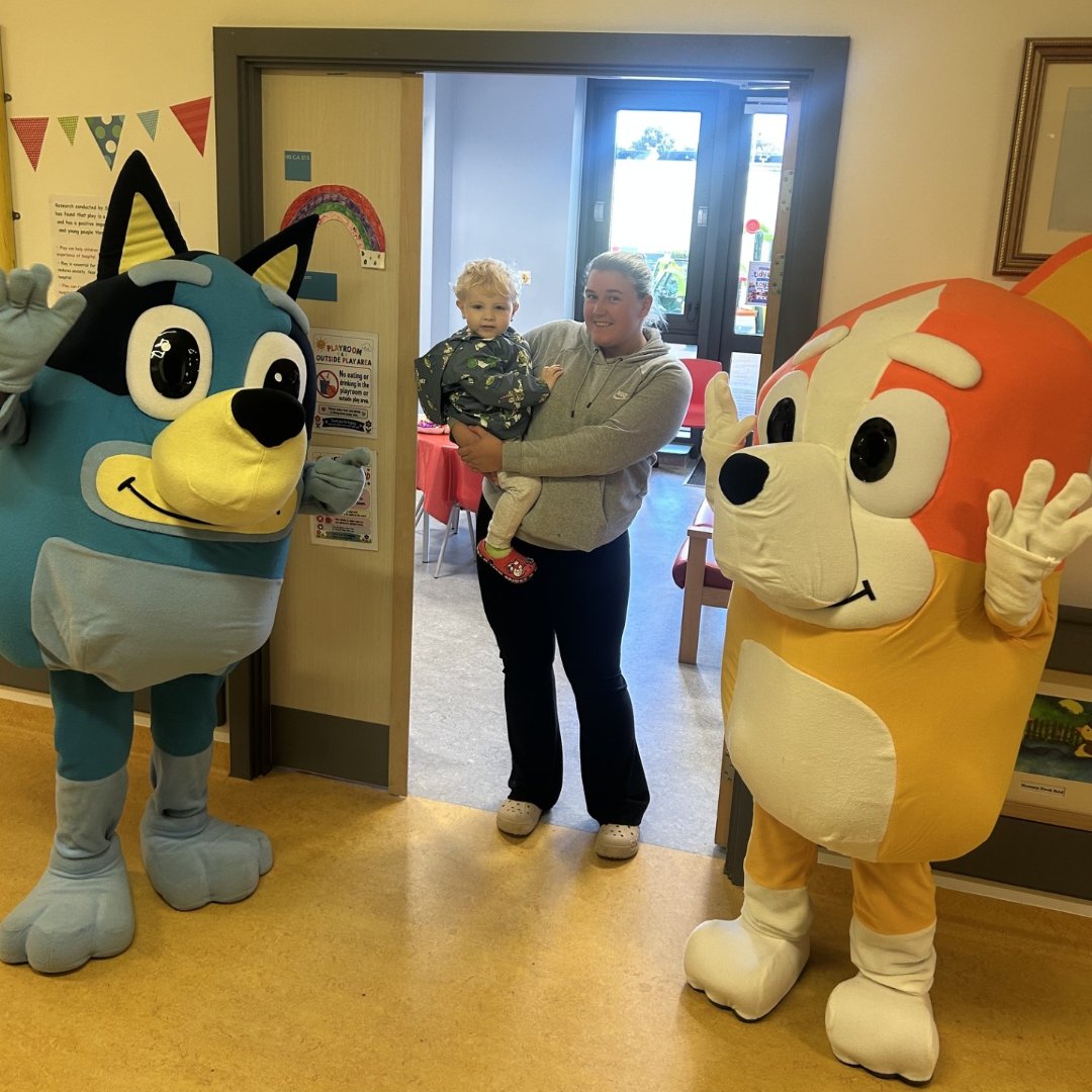 nhsfife's tweet photo. 🐶 Bluey and Bingo have paid a special visit to our children's ward as part of #PlayInHealthcareWeek. 

Their visit brought plenty of smiles, laughter and excitement.

Patients, families, and staff were delighted to meet them, and they certainly brightened everyone's day. https://t.co/gIRrAsCoxn