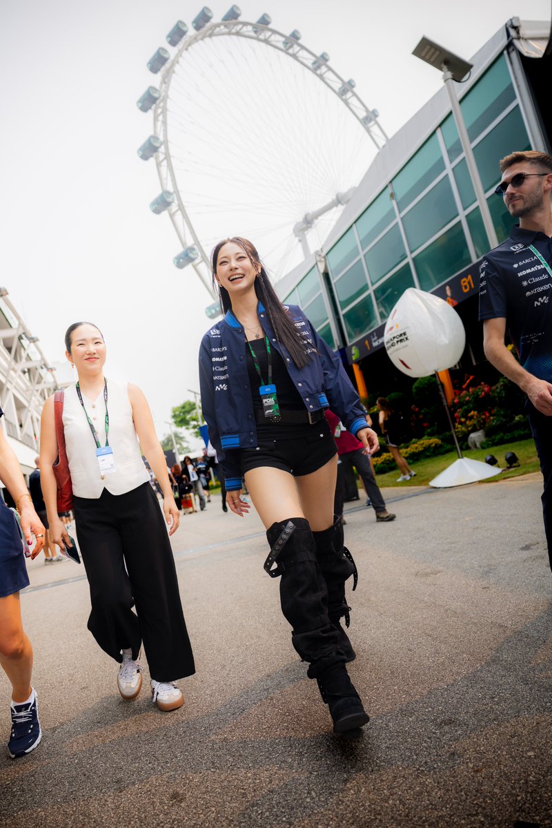 WilliamsRacing's tweet photo. Making her F1 debut ✨ Hi, TZUYU 💙 https://t.co/OlQNeqWE1k