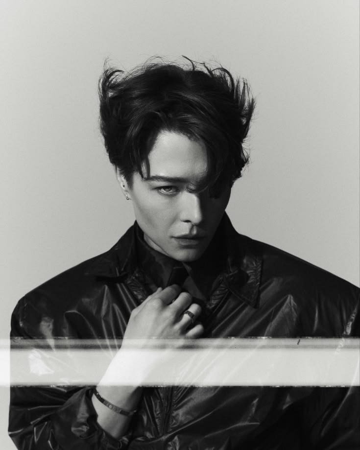 B73300Blue's tweet photo. No one can be as handsome and beautiful as they are https://t.co/UKbsl5p9JQ