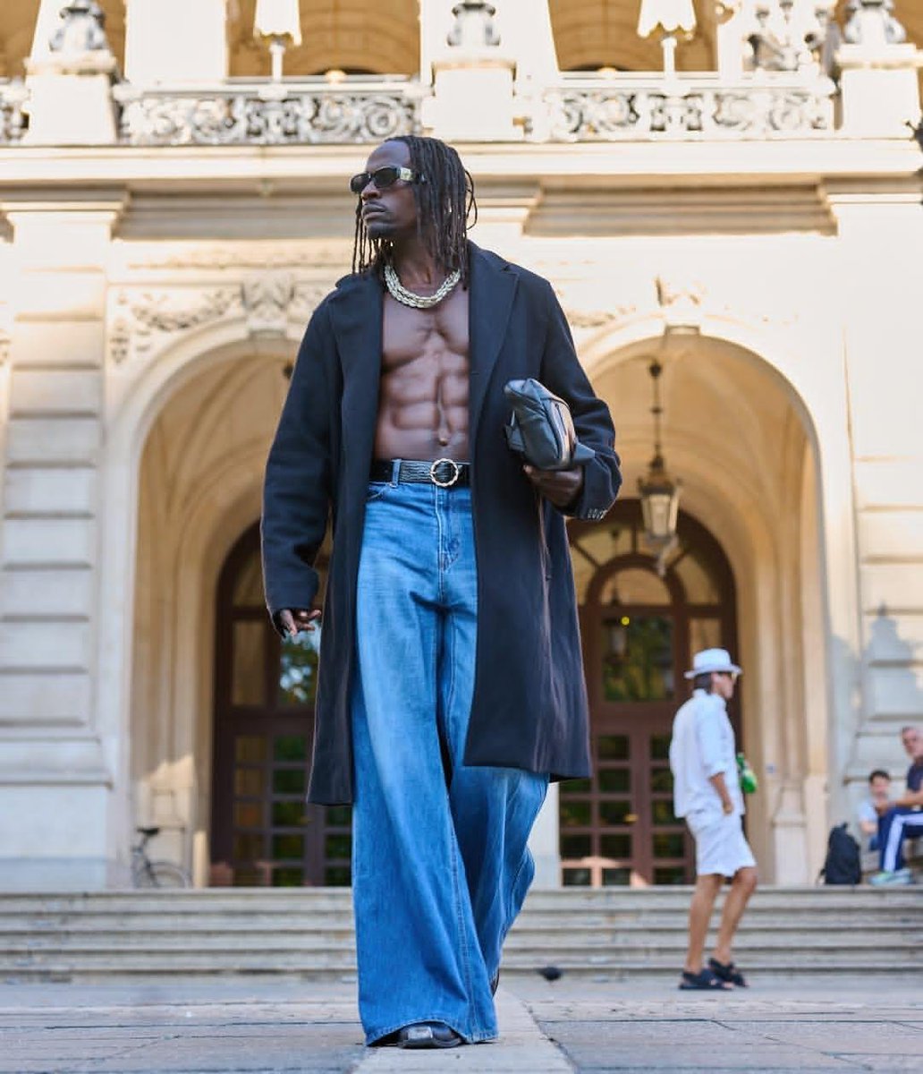 MBU's tweet photo. What's standing between you and a body like this? 😏 https://t.co/DYUr6BK5Wr