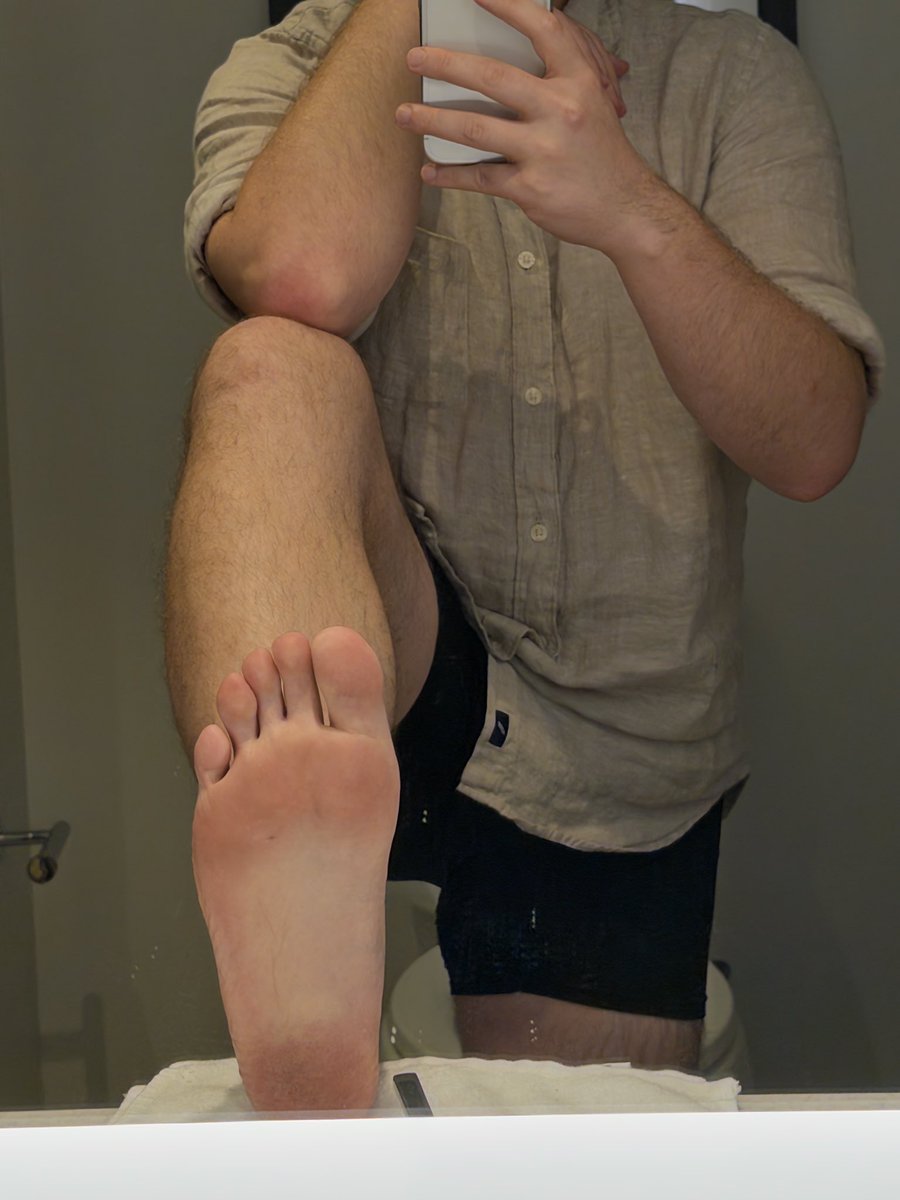califtguy's tweet photo. Look at those soles 😮‍💨 https://t.co/y3mtGQzevX