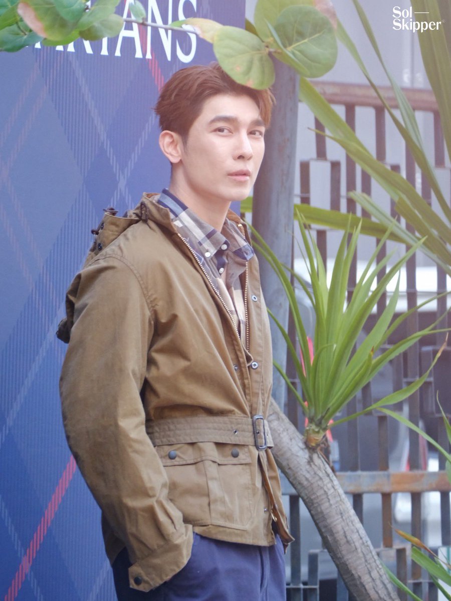 SolSkipperCo's tweet photo. 💚💚

@MSuppasit 
#BarbourAW26xMew
#MewSuppasit https://t.co/eHxwqILXir