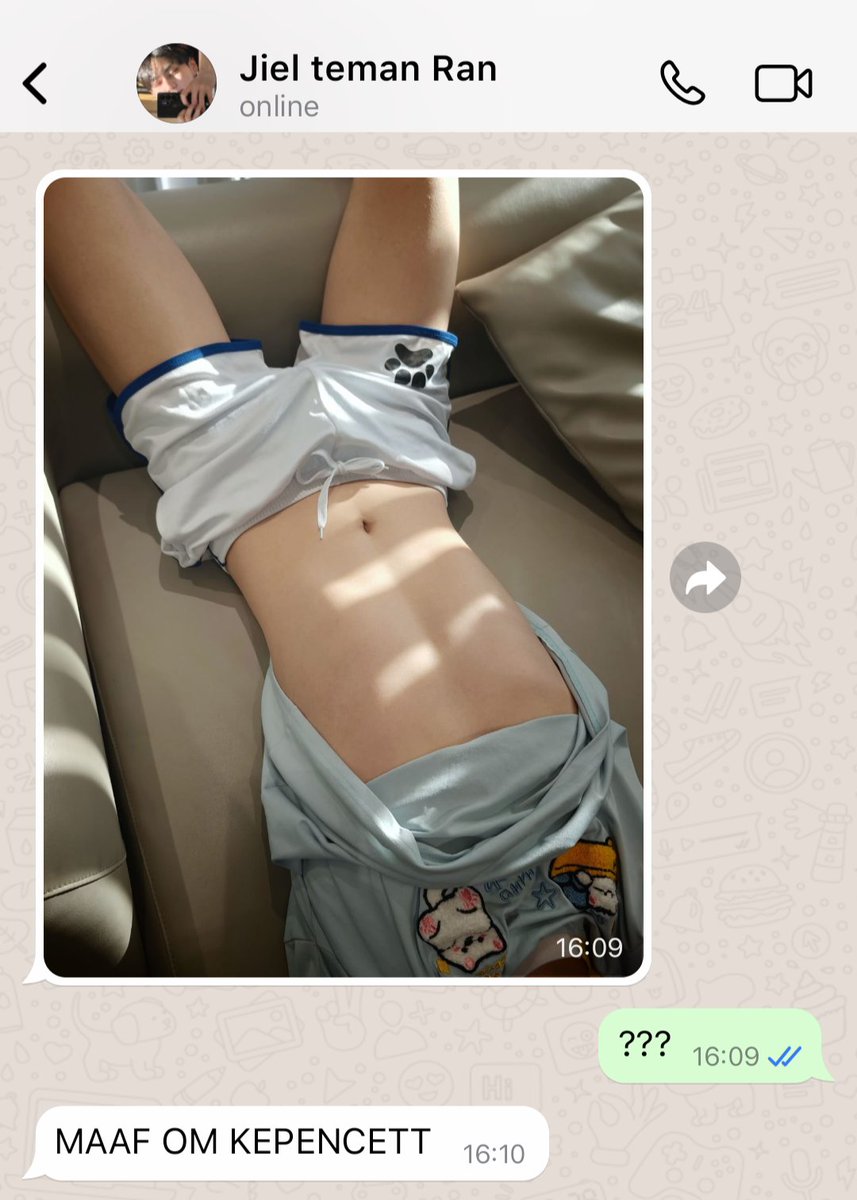 suspeciuss's tweet photo. #Jaywon one tweet
•bapaknya temen https://t.co/Gr91BQrEPE