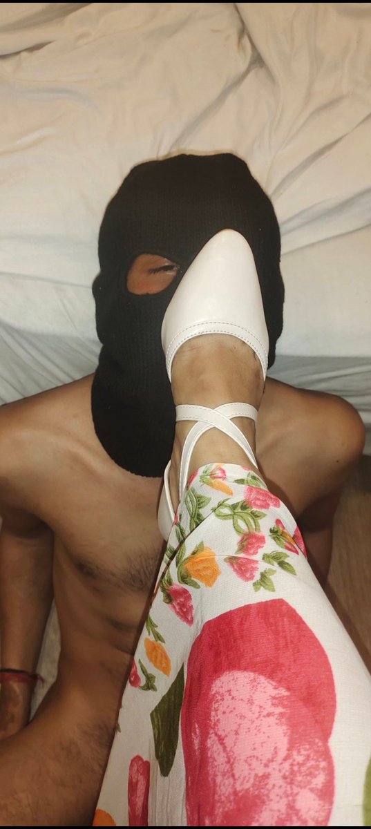 mistresskhoofia's tweet photo. Session are live ..if you want session DM or book your slots now  scat session also available 💩🚽🚬🪠👠 don't waste time DM or book your slot ASPS https://t.co/7HJMefrkgj