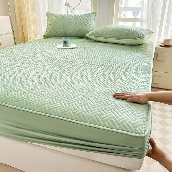 HEssentia's tweet photo. Waterproof bed sheet with 4 pillow cases ( Highest Quality )

4by6 - 6by6 :  31000
6by6- 7by7 :  32000

Colors are sold at random https://t.co/NZNKaaitaL
