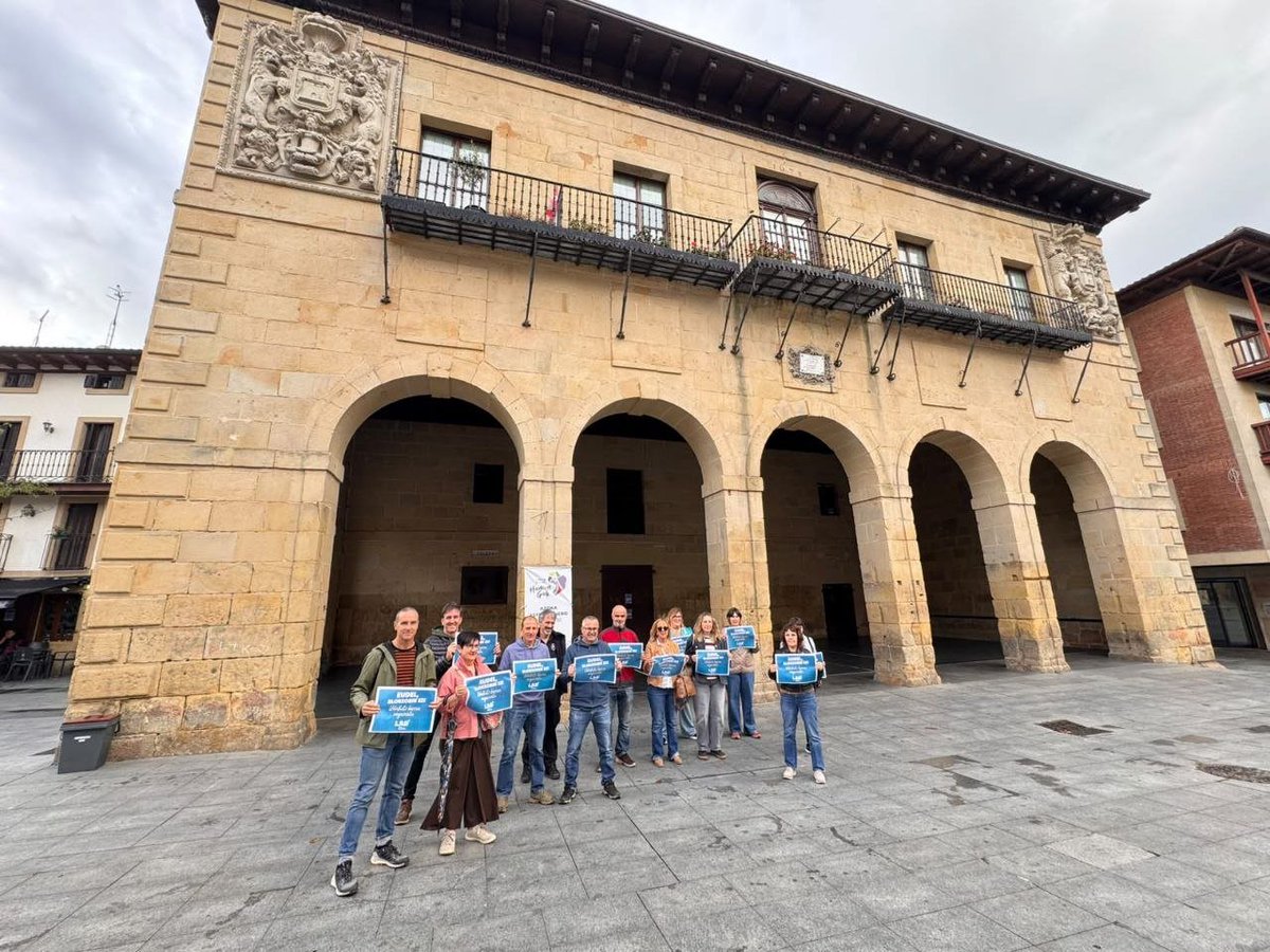 LABpublikoa's tweet photo. 📢 GAUR #GREBA!

🔒  OIARTZUNgo udala itxita!

🚨 Udaletako lan baldintzak #HEMENERABAKI!
💢 #Udalhitz-en eta udaletan EDUKIAK ORAIN!
💢 Eudel, blokeorik ez! https://t.co/x6Az0vnO74