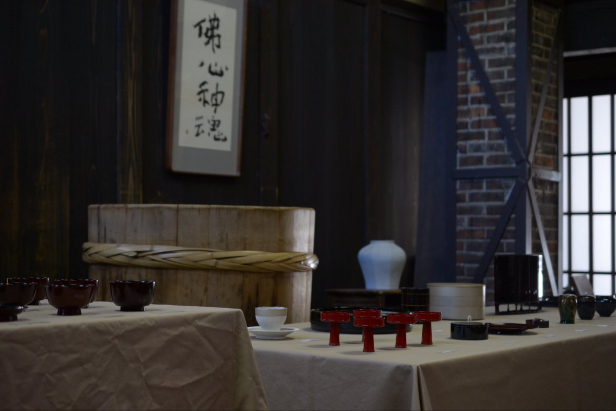 NaoyaNkn's tweet photo. 設営完了ゥ！
明日からお待ちしております！

●大坪直哉　漆芸展
10月9日(金)〜14日(水)
10時から18時
高木糀商店(金沢市東山1-9-3)
 髙木糀商店 ギャラリータカギ 
後援:北陸中日新聞 https://t.co/nYXflh5ion