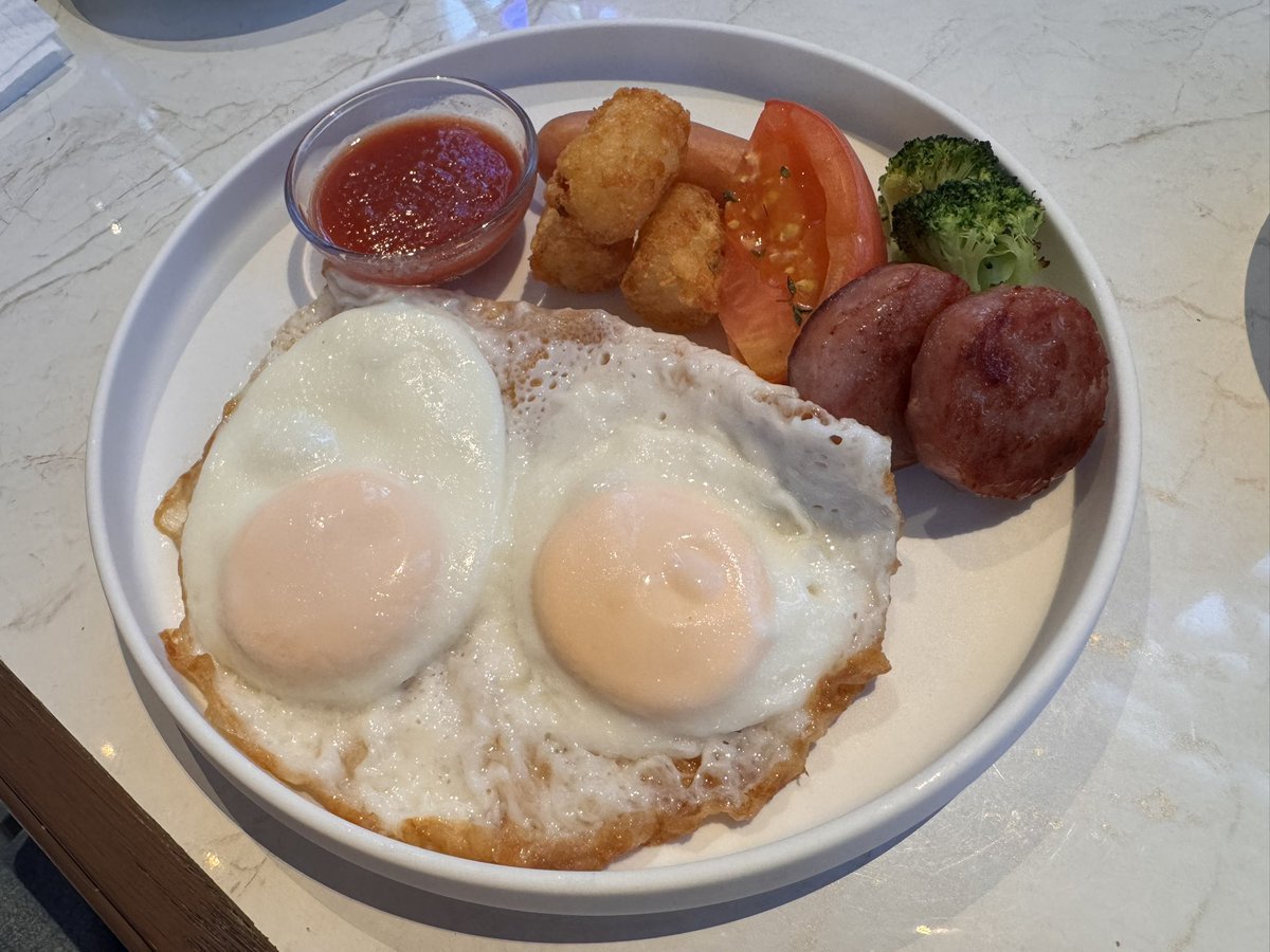 Bo2Mk1Wj8's tweet photo. 2026.10.8 ホテルインディゴ長崎グラバーストリートで洋朝食を美味しくいただきました！
#IHG #ホテルインディゴ #長崎 #朝食 https://t.co/Hp4YlaaduD