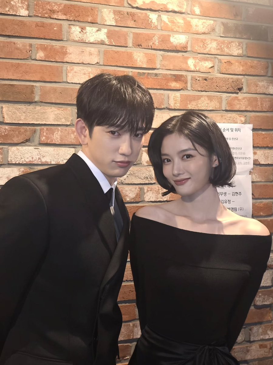 temaram140296's tweet photo. Couple paling gemasss 

#KimYoujung #Kimyoojung #김유정 #100일간의거짓말 #100daysofdeception https://t.co/eLOZ3642QN