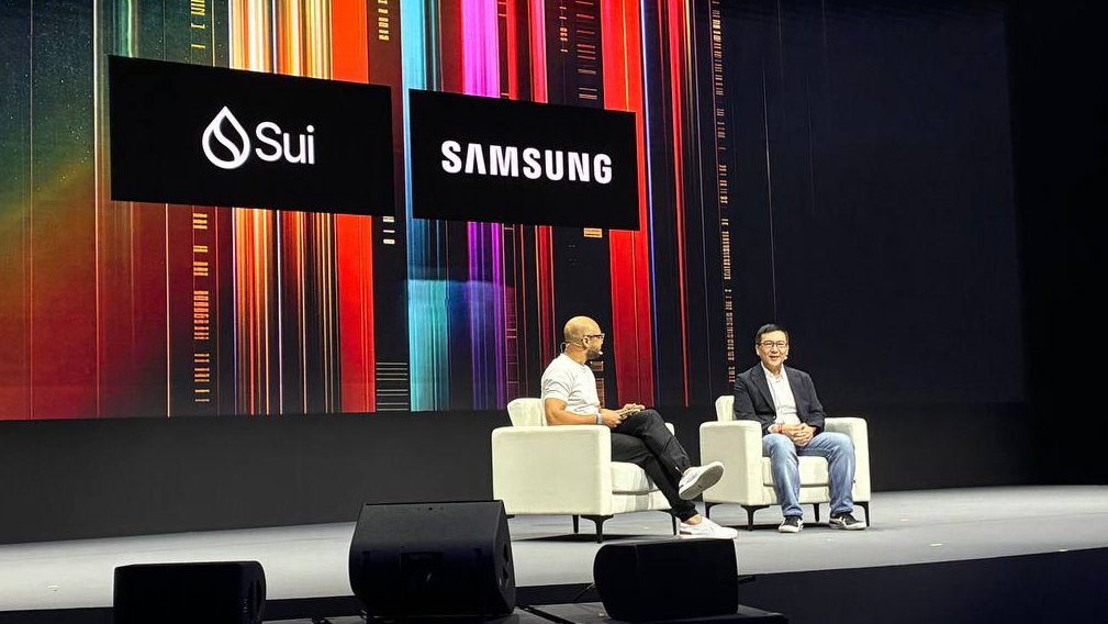 AlphaWireHQ's tweet photo. 🚨 BREAKING: SAMSUNG WALLET IS INTEGRATING SUI

Samsung Wallet will support $USDC on Sui across 82 million U.S. Galaxy devices, enabling gasless transfers with zero network fees.

A major distribution win for Sui, putting onchain payments directly into one of the world’s biggest mobile ecosystems.