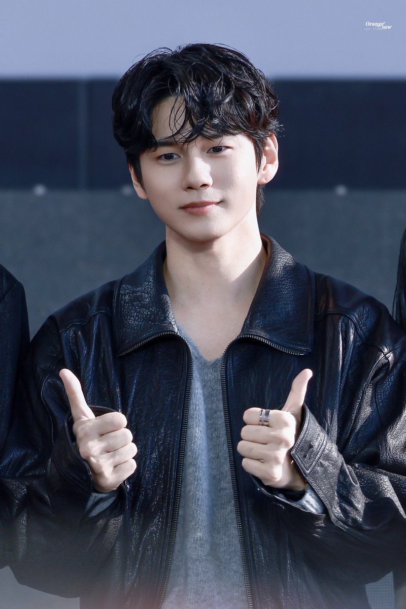 Orange_osw's tweet photo. 261007  🖤🎬
BUSAN International Film Festival
#옹성우 #ONGSEONGWU #องซองอู #WANNAONE https://t.co/QnQpUfAyIm