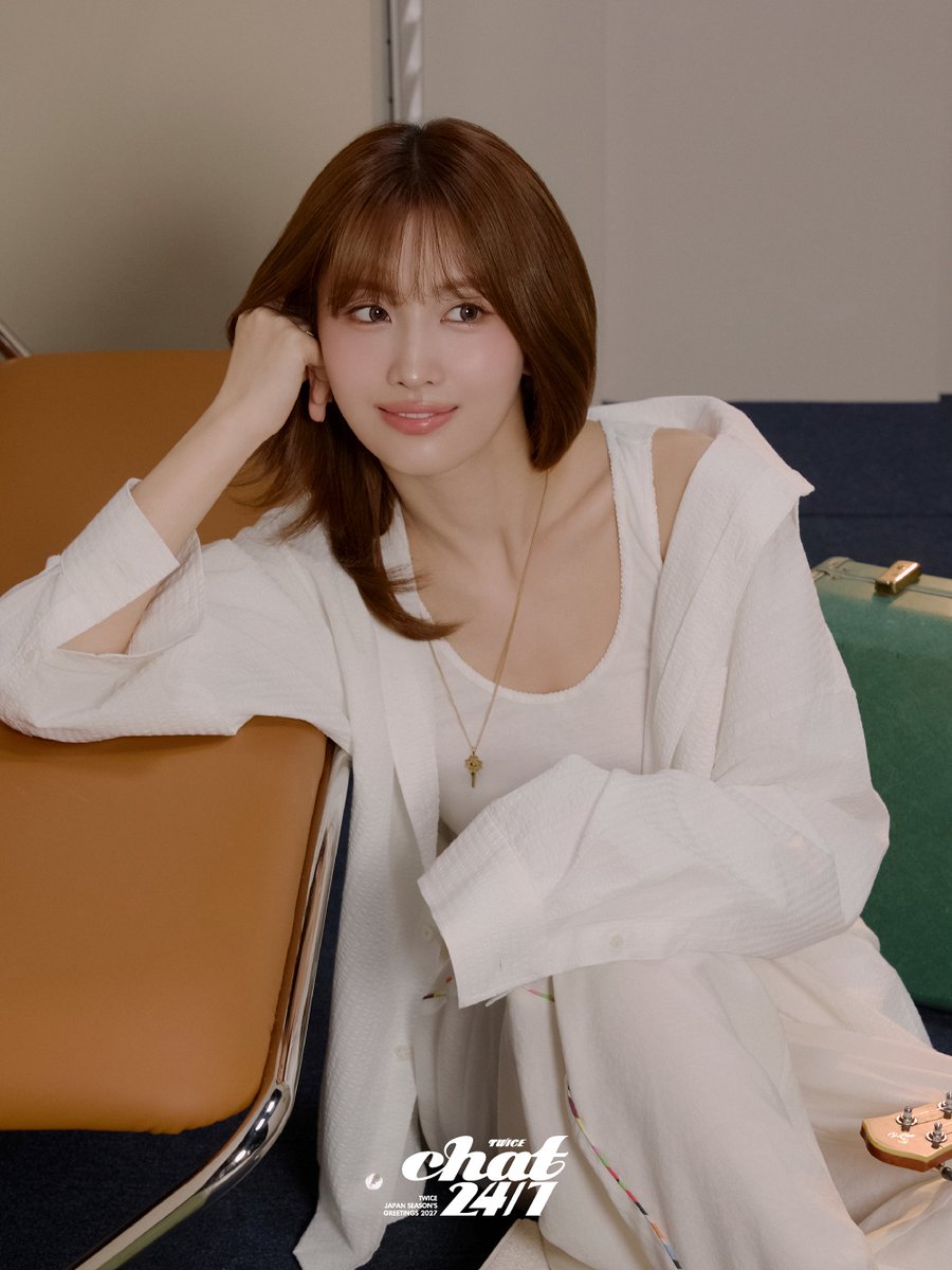 JYPETWICE_JAPAN's tweet photo. TWICE JAPAN SEASON’S GREETINGS 2027
”CHAT 24/7”

#MOMO #CHAEYOUNG #DAHYUN

🚂PRE-ORDER
10月5日(月) 12:00 ~ 10月25日(日) 23:59
https://t.co/jeDstOe0l9

#TWICE
#TWICE_CHAT247 https://t.co/6fZ7Nipz6N