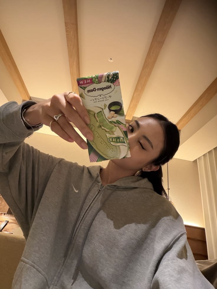 athenavoit's tweet photo. 📍𝗟𝘂𝗺𝗶𝗻𝗮𝗿𝗮 𝗖𝗼-𝗥𝗲𝘀𝗶𝗱𝗲𝗻𝗰𝘆 𝗨𝗻𝗶𝘁 𝟭𝟴
  | 15.30 WIB

Stuck at home for online classes since morning. https://t.co/Ve6Snly6IM