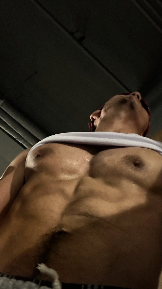 chrisnmore's tweet photo. pov https://t.co/kSYXfH3QsE