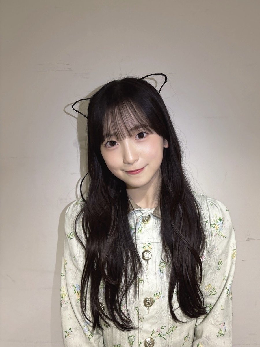 nogizaka46's tweet photo. 【ブログ更新 鈴木佑捺】 金木犀が背伸びする頃
https://t.co/QVpNZMAF5q https://t.co/bELSVJbxIK